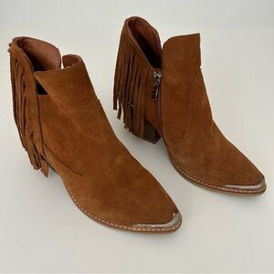 Catherine Malandrino Darach Cognac Brown Suede Western
Ankle Boot Booties size 6